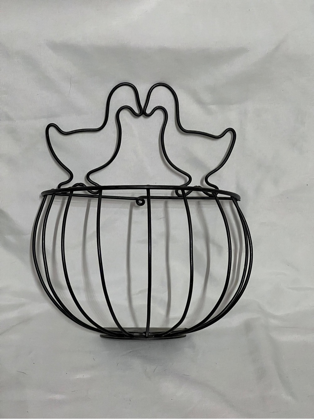 Black Wire Mail Basket with Ducks